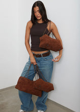 Load image into Gallery viewer, Chain Silhouette S Camel Elena Athanasiou