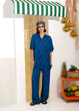 Load image into Gallery viewer, HIBISCUS PANTS BLUE ARPYES