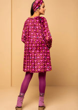 Φόρτωση εικόνας στο εργαλείο προβολής Συλλογής, Melina Mini Dress Magenta Hearts Cubes Βελούδινο Φόρεμα με Τσέπες Petit Boutik