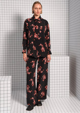 Load image into Gallery viewer, TRAVEL PANTS RED ARPYES