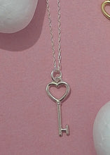 Φόρτωση εικόνας στο εργαλείο προβολής Συλλογής, Key Necklace ORTH & SOUTH JEWELRY
