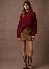 Load image into Gallery viewer, ‘KAIA’ ΠΛΕΚΤΗ ΜΠΛΟΥΖΑ (BURGUNDY) MAMOUSH