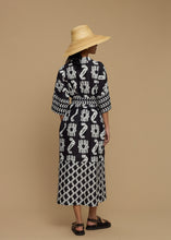 Load image into Gallery viewer, KIMONO POLIAIGOS (NAXOS CUSHION BLACK & WHITE PRINT) MELITTA