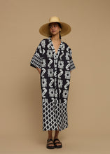 Load image into Gallery viewer, KIMONO POLIAIGOS (NAXOS CUSHION BLACK & WHITE PRINT) MELITTA