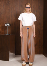 Load image into Gallery viewer, UNTOUCH TEE WHITE APRYES