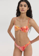 Load image into Gallery viewer, ALICIA PRINTED BIKINI EL SOL FLORAL SUNSETGO