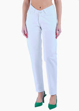 Load image into Gallery viewer, Avery White Statement SALT & PEPPER