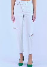 Load image into Gallery viewer, Barbara Crooked Off-White SALT & PEPPER