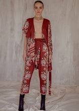 Load image into Gallery viewer, EXPERIENCE BOTTOMS Nidodileda (FLORAL BELTED KNITWEAR)