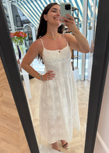 Load image into Gallery viewer, "CINDY" Dress White PALOMAS Y MARGARITAS
