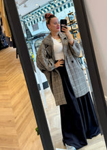 Load image into Gallery viewer, “ADDA” Coat PALOMAS Y MARGARITAS
