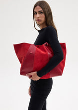 Load image into Gallery viewer, ALYSSA TOTE BAG RED SUNSETGO
