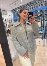 Load image into Gallery viewer, BLUE JACKET BOOM
