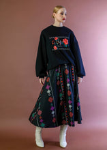 Load image into Gallery viewer, PURE ROMANCE SWEATSHIRT BLACK BEEME
