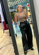 Φόρτωση εικόνας στο εργαλείο προβολής Συλλογής, CLASSIC CROPPED PANTS LEATHER BLACK MILKWHITE
