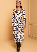 Φόρτωση εικόνας στο εργαλείο προβολής Συλλογής, Amelia Dress Εκρού Pixel Blue Aztek Βελούδινο Φόρεμα με Ζώνη Petit Boutik
