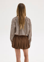 Load image into Gallery viewer, VIVIENNE TOP BEIGE PLAID SUNSETGO

