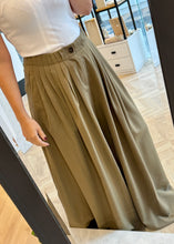 Load image into Gallery viewer, &quot;PAULY&quot; Pants Olive PALOMAS Y MARGARITAS
