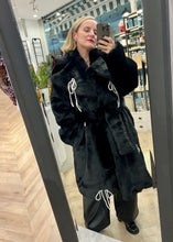 Φόρτωση εικόνας στο εργαλείο προβολής Συλλογής, LONG FAUX COAT MILKWHITE
