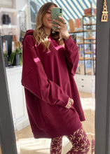 Load image into Gallery viewer, HAL SWEATSHIRT BORDEAUX MADAME SHOUSHOU
