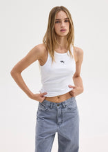 Load image into Gallery viewer, JANE SSG TANK TOP WHITE SUNSETGO
