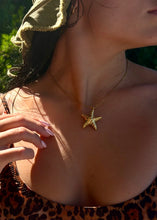 Load image into Gallery viewer, Starfish Necklace

