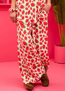Lora Pants White Strawberries Παντελόνα με Τσέπες Petit Boutik