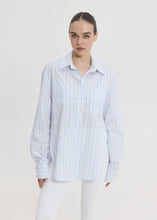Load image into Gallery viewer, REINA SHIRT WHITE/BLUE STRIPES SUNSETGO
