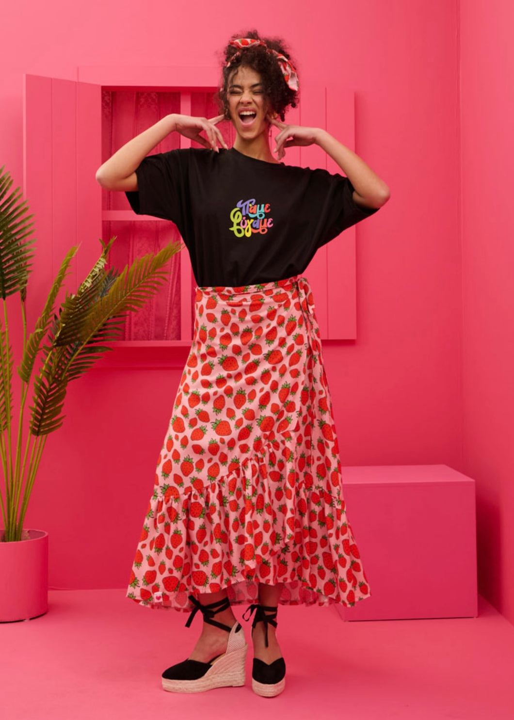 Ivy Wrap Skirt Vis Pink Strawberries Δετή Φούστα Με Βολάν Petit Boutik
