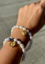 Load image into Gallery viewer, WHITE PEARLS BRACELET
