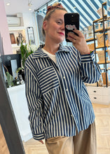 Load image into Gallery viewer, &quot;ALEX&quot; Shirt Blue PALOMAS Y MARGARITAS
