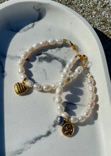 Load image into Gallery viewer, WHITE PEARLS BRACELET
