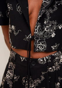 MI LUV YUH CROP BLAZER BLACK ARPYES