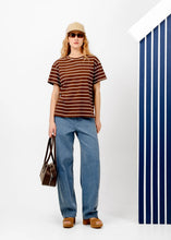 Load image into Gallery viewer, VACAY T-SHIRT BROWN ARPYES
