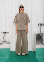 Load image into Gallery viewer, UNIQUE T-SHIRT BEIGE ARPYES
