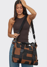 Φόρτωση εικόνας στο εργαλείο προβολής Συλλογής, Hype Weekend XL EA Logo Brown Elena Athanasiou
