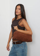 Φόρτωση εικόνας στο εργαλείο προβολής Συλλογής, Chain Silhouette L Camel Elena Athanasiou
