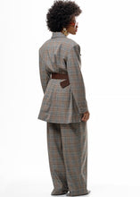 Load image into Gallery viewer, AMELIA BLAZER A PIECE OF ME
