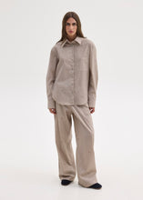 Load image into Gallery viewer, AGNES PANTS BEIGE STRIPES SUNSETGO
