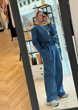 Load image into Gallery viewer, CLASSIC CROPPED PANTS DENIM MILKWHITE
