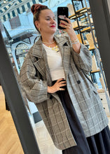 Load image into Gallery viewer, “ADDA” Coat PALOMAS Y MARGARITAS
