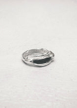 Load image into Gallery viewer, NA175 ARC STONE RING NASILIA

