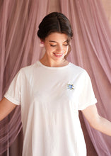 Load image into Gallery viewer, ARAGON T-SHIRT BLUE ROSE MADAME SHOUSHOU
