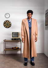 Load image into Gallery viewer, KING WALK COAT BEIGE ARPYES
