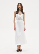 Load image into Gallery viewer, KATE DRESS (WHITE) SUNSETGO
