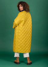 Load image into Gallery viewer, Puffer coat (Dark Yellow) Chaton
