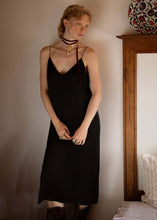 Φόρτωση εικόνας στο εργαλείο προβολής Συλλογής, CRESCENT DRESS BLACK (SATIN LINGERIE) Nidodileda
