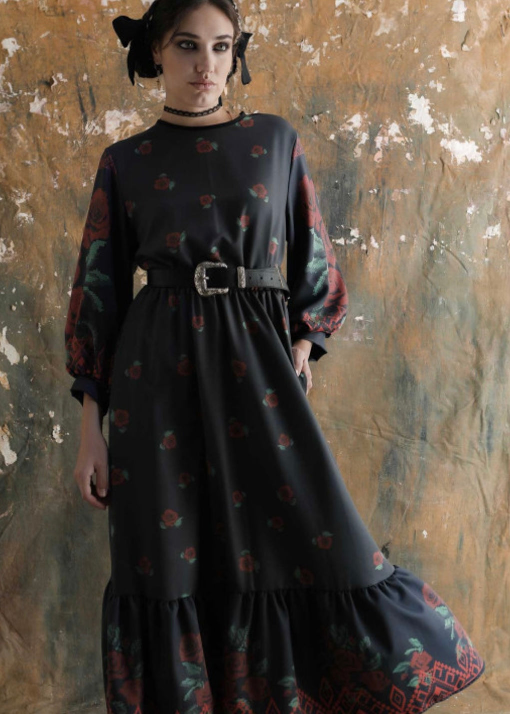 NOSTALGIA DRESS (ROSES) BeeMe
