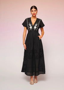 ANDRIANNA DRESS (BLACK) KARAVAN