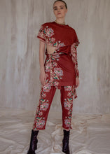 Load image into Gallery viewer, EXPERIENCE BOTTOMS Nidodileda (FLORAL BELTED KNITWEAR)
